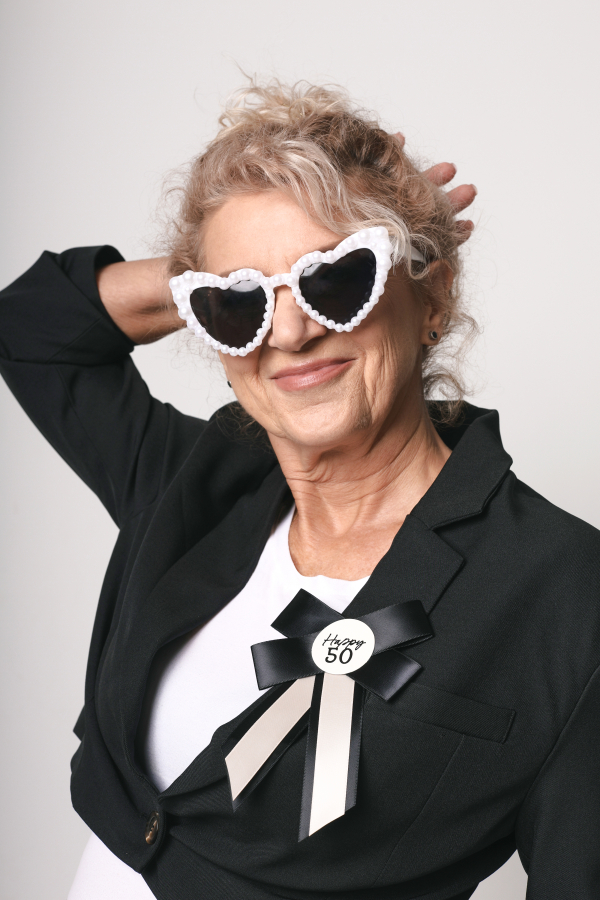 Glasses heart pearls