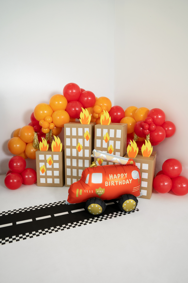 Air Feeld Standing Fire Truck